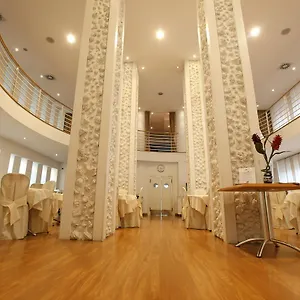 4* Hotel Luxor